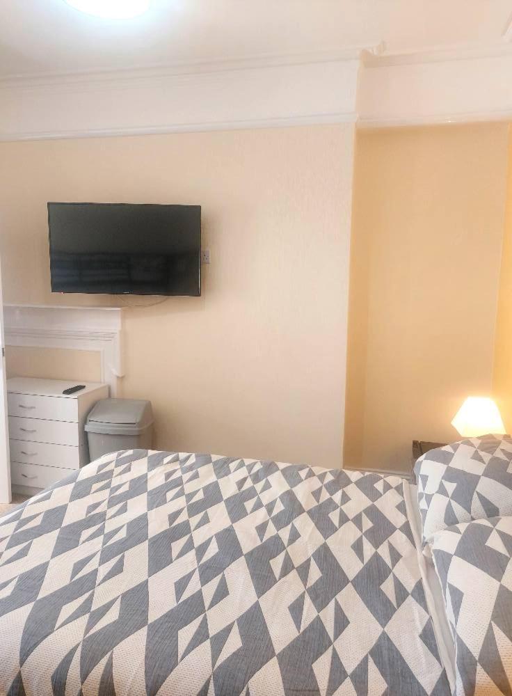 Lea Hurst B & B Bournemouth Dış mekan fotoğraf