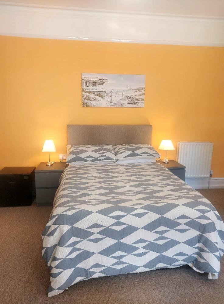 Lea Hurst B & B Bournemouth Dış mekan fotoğraf