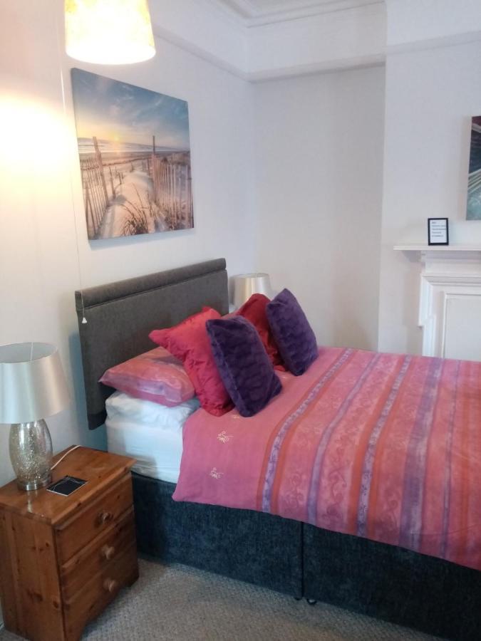 Lea Hurst B & B Bournemouth Dış mekan fotoğraf